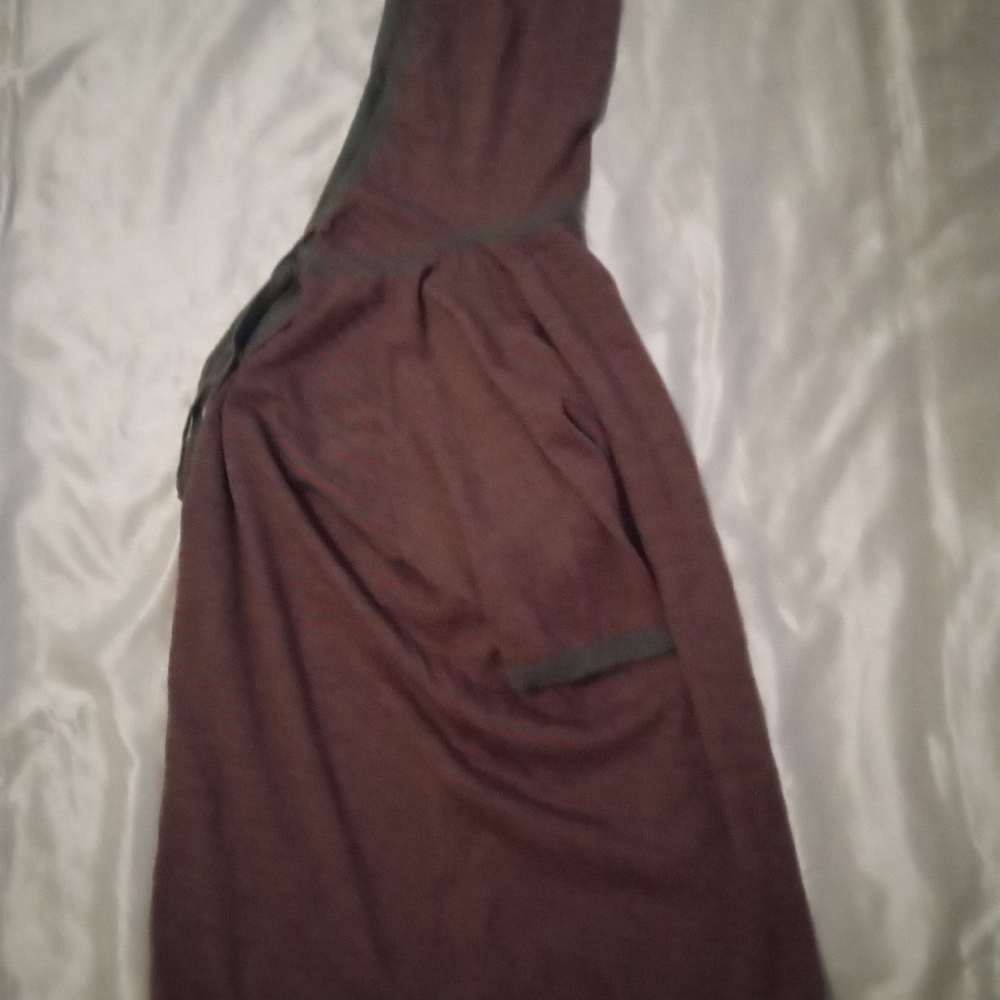 Eileen Fisher. Burgundy and Charcoal Short Sleeve Hoodie SizePM - Picture 6 of 8